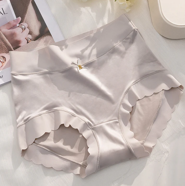 🌸 6-Pack of Breathable, Odor-Control Silk Panties – Soft, Fresh & Luxurious 🌸